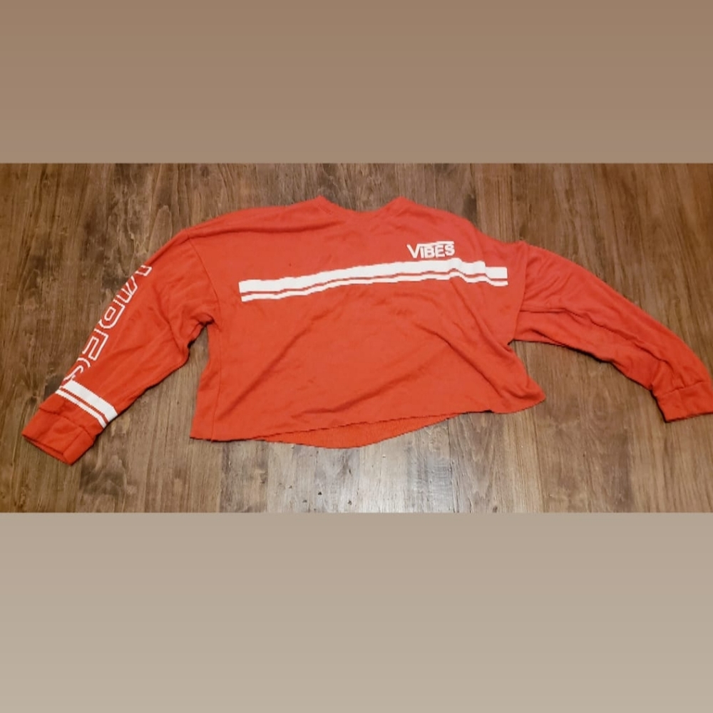 Vibes crop top